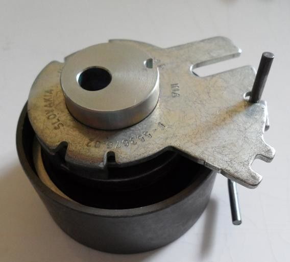 Bearing Steel Tight Round Motorcycle Spare Part Clutch Bearing for Customized Request